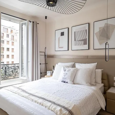 Design&nouveau, Parisexpo Pte-de-versaille, Parking&netflix *